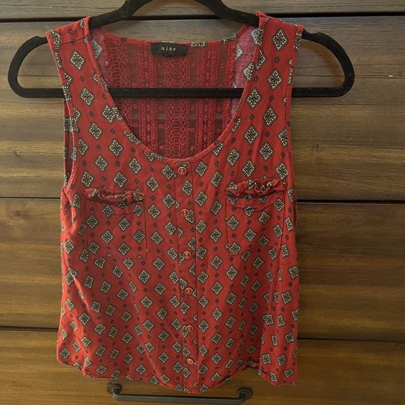 Patterned Tank Top - Picture 3 of 4